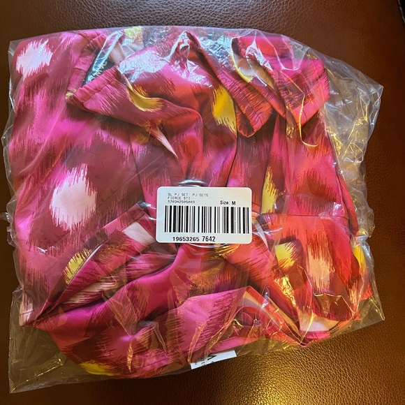 SOMA Satin Flirty Short Set - Picture 5 of 9